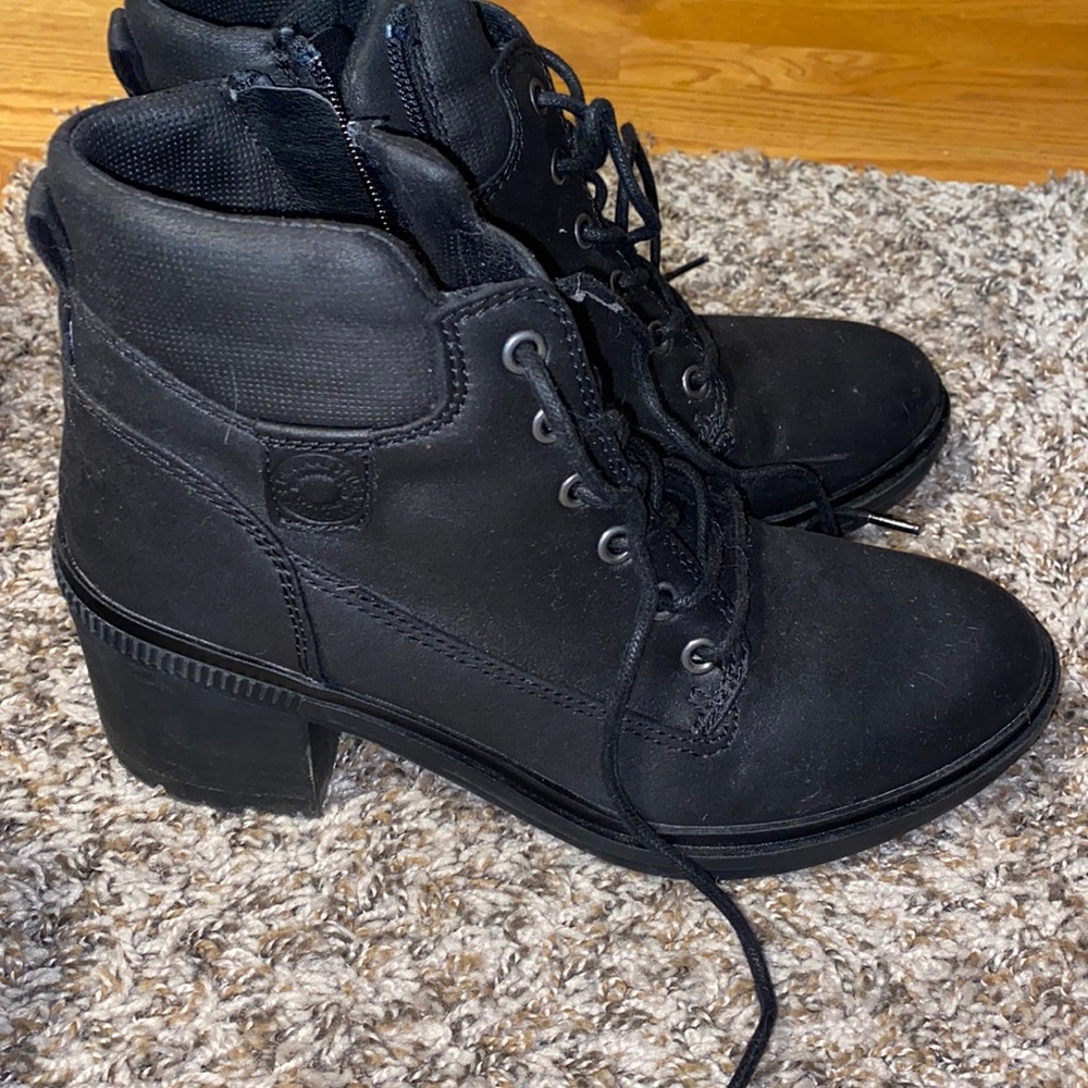Crown Vintage Black Boots Size 8